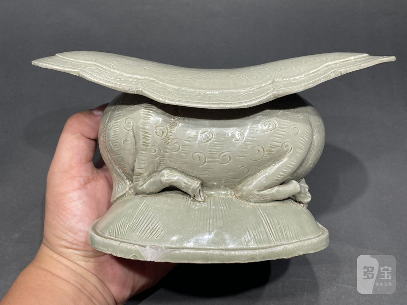 明 越窑青瓷鹿型脉枕 - 图4
